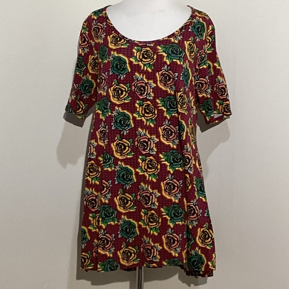 LuLaRoe Floral Short Sleeves Pullover Women's Top